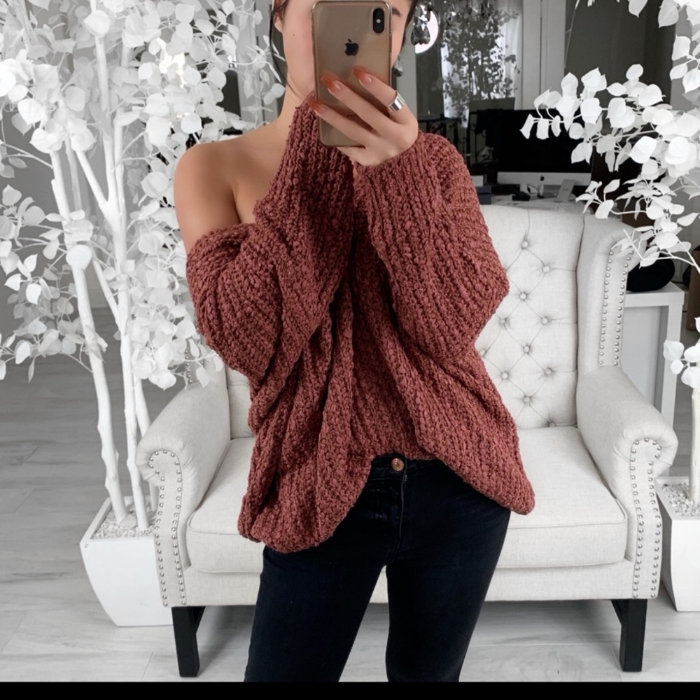 Ekattire textured knit sweater